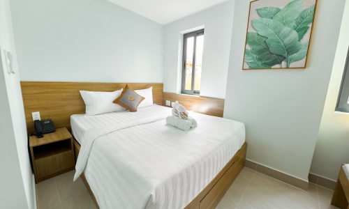 Deluxe Double Room with Window and Kitchen