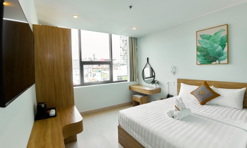 Deluxe Double Room with Window